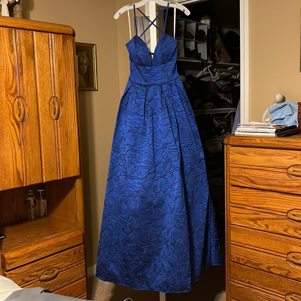 Jules & Cleo Allover floral Print Strappy Prom Dress